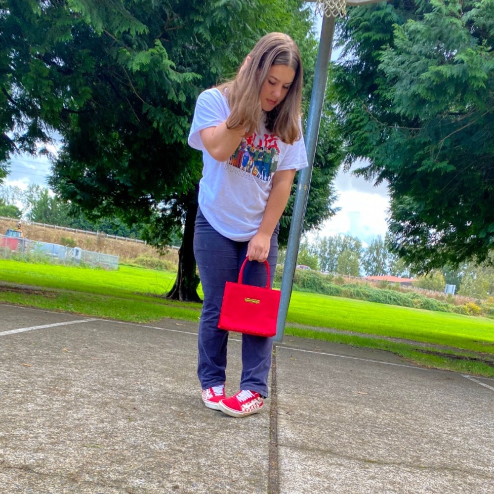 Meet your Posher, Kadence